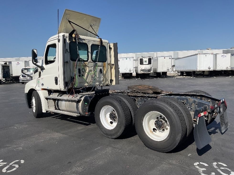 Day Cab Tractor-Heavy Duty Tractors-Freightliner-2019-T12664ST-Indianapolis-IN-467,221\n\t\tmiles-$ 50,750 - Image 5