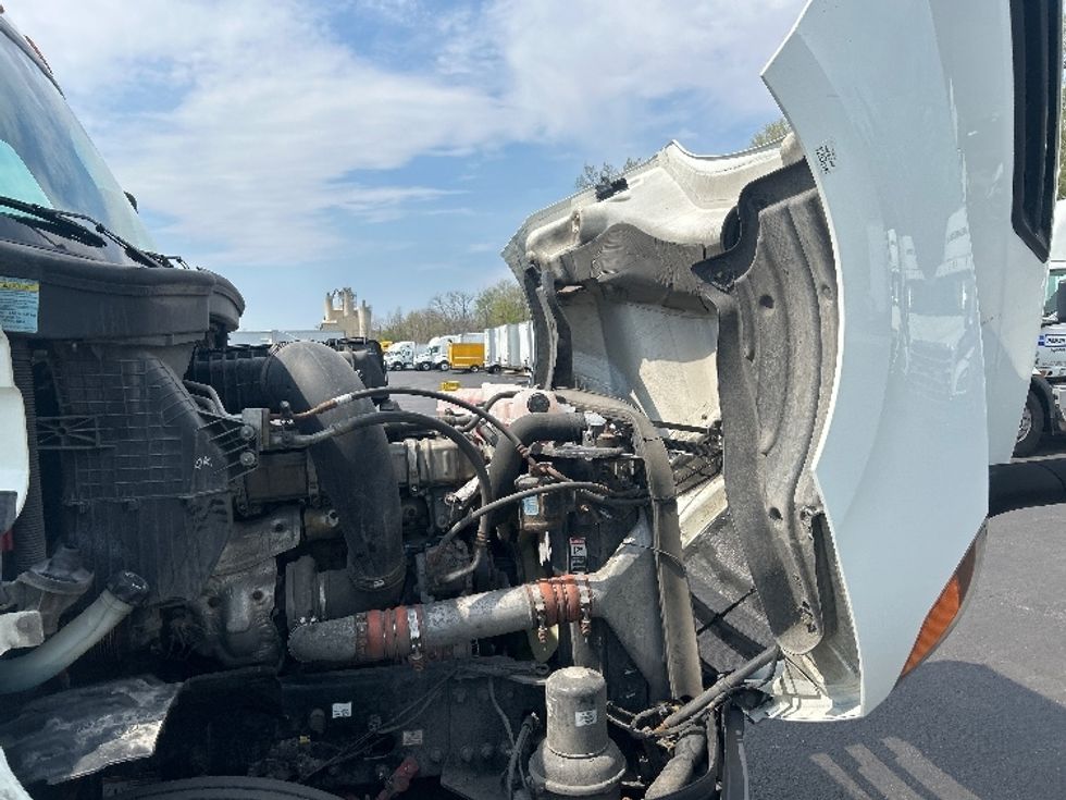 Day Cab Tractor-Heavy Duty Tractors-Freightliner-2019-T12664ST-Indianapolis-IN-544,388\n\t\tmiles-$ 34,750 - Image 15