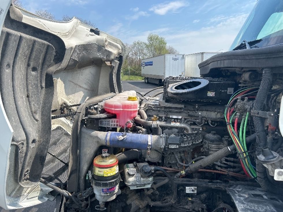 Day Cab Tractor-Heavy Duty Tractors-Freightliner-2019-T12664ST-Indianapolis-IN-544,388\n\t\tmiles-$ 34,750 - Image 16