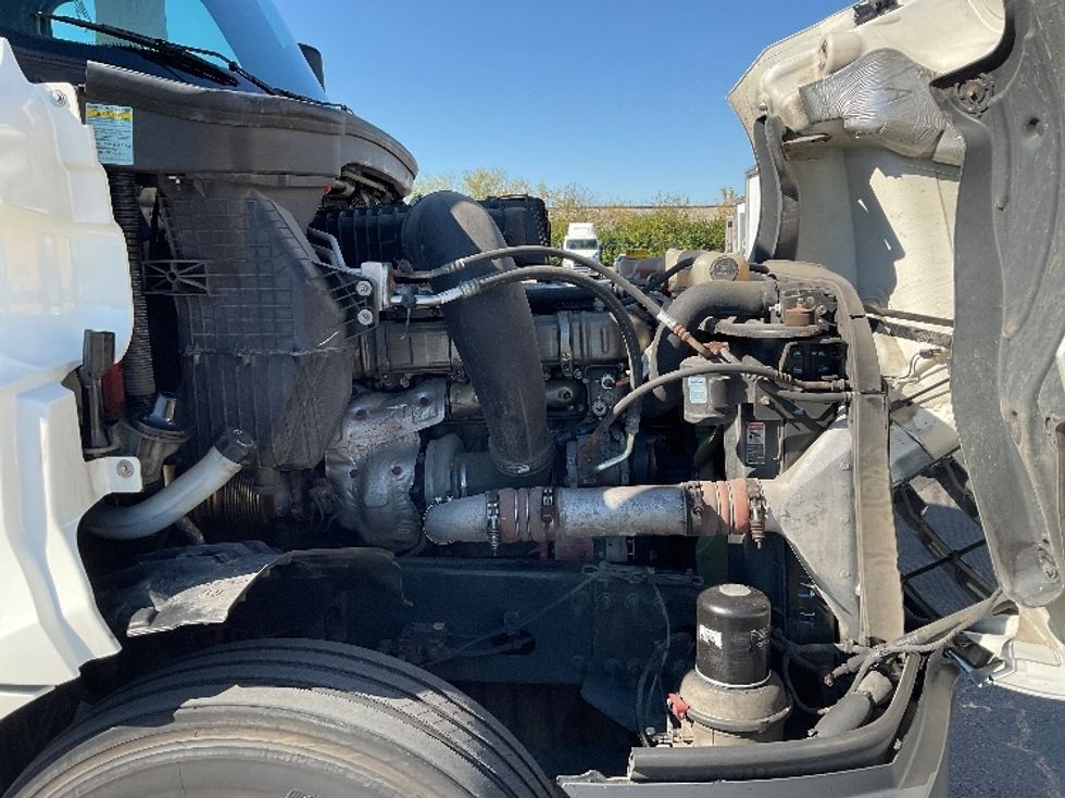 Day Cab Tractor-Heavy Duty Tractors-Freightliner-2019-T12664ST-Indianapolis-IN-561,354\n\t\tmiles-$ 41,000 - Image 15