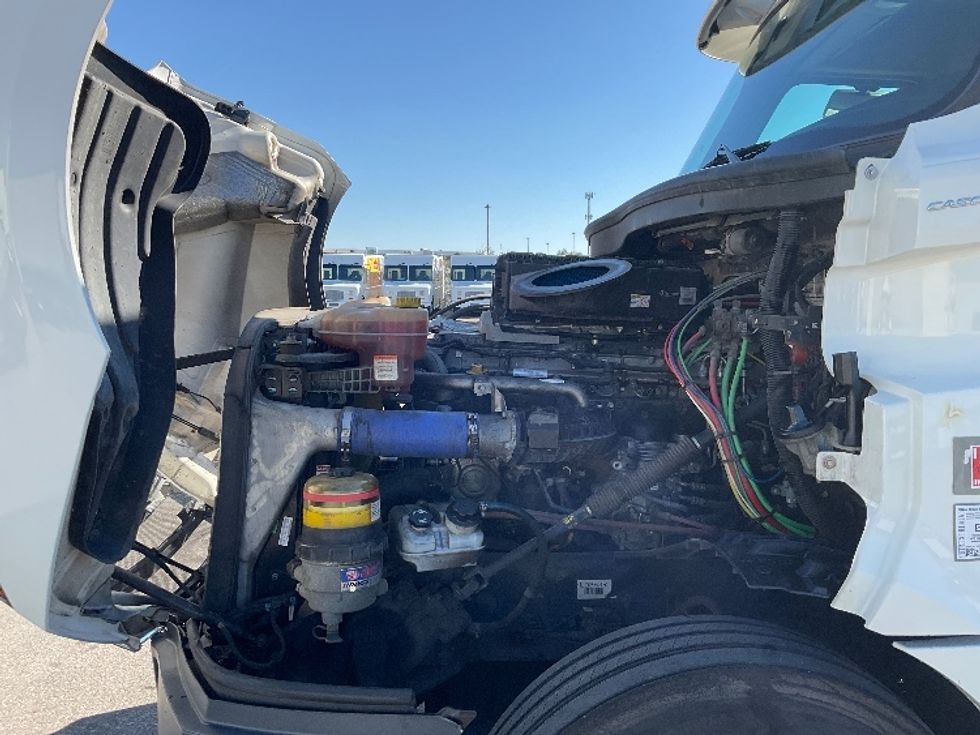 Day Cab Tractor-Heavy Duty Tractors-Freightliner-2019-T12664ST-Indianapolis-IN-561,354\n\t\tmiles-$ 41,000 - Image 16