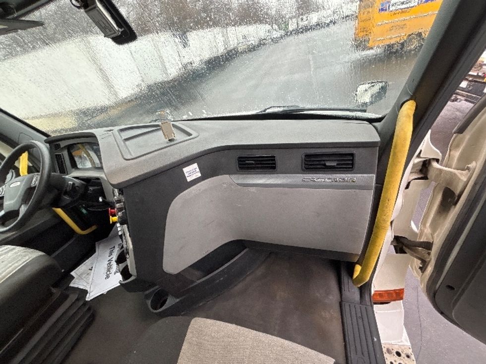 Day Cab Tractor-Heavy Duty Tractors-Freightliner-2019-T12664ST-Indianapolis-IN-884,000\n\t\tmiles-$ 22,250 - Image 13