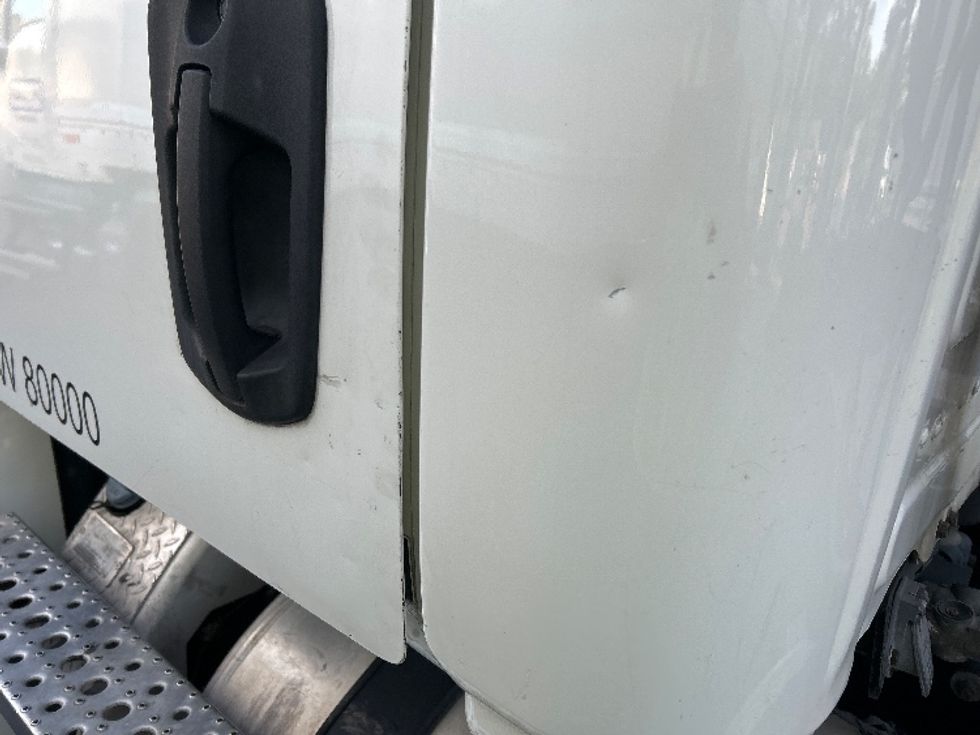 Day Cab Tractor-Heavy Duty Tractors-Freightliner-2019-T12664ST-Jacksonville-FL-338,681\n\t\tmiles-$ 53,000 - Image 17