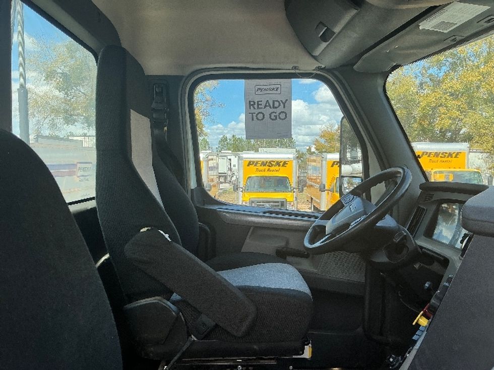 Day Cab Tractor-Heavy Duty Tractors-Freightliner-2019-T12664ST-Jacksonville-FL-430,487\n\t\tmiles-$ 41,750 - Image 14