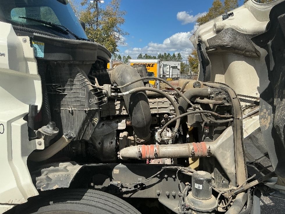 Day Cab Tractor-Heavy Duty Tractors-Freightliner-2019-T12664ST-Jacksonville-FL-430,487\n\t\tmiles-$ 41,750 - Image 15