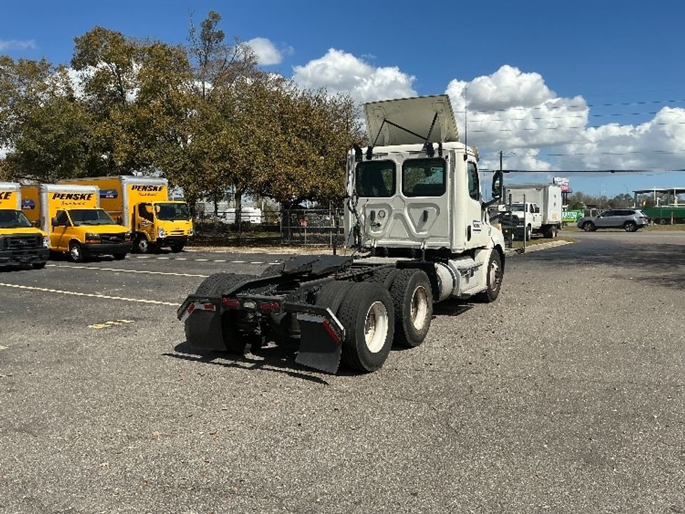 Day Cab Tractor-Heavy Duty Tractors-Freightliner-2019-T12664ST-Jacksonville-FL-430,487\n\t\tmiles-$ 41,750 - Image 7