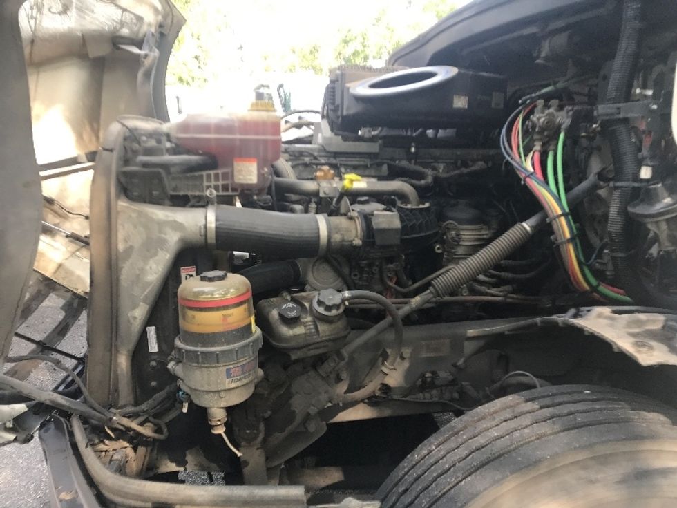 Day Cab Tractor-Heavy Duty Tractors-Freightliner-2019-T12664ST-Jacksonville-FL-514,290\n\t\tmiles-$ 47,750 - Image 16