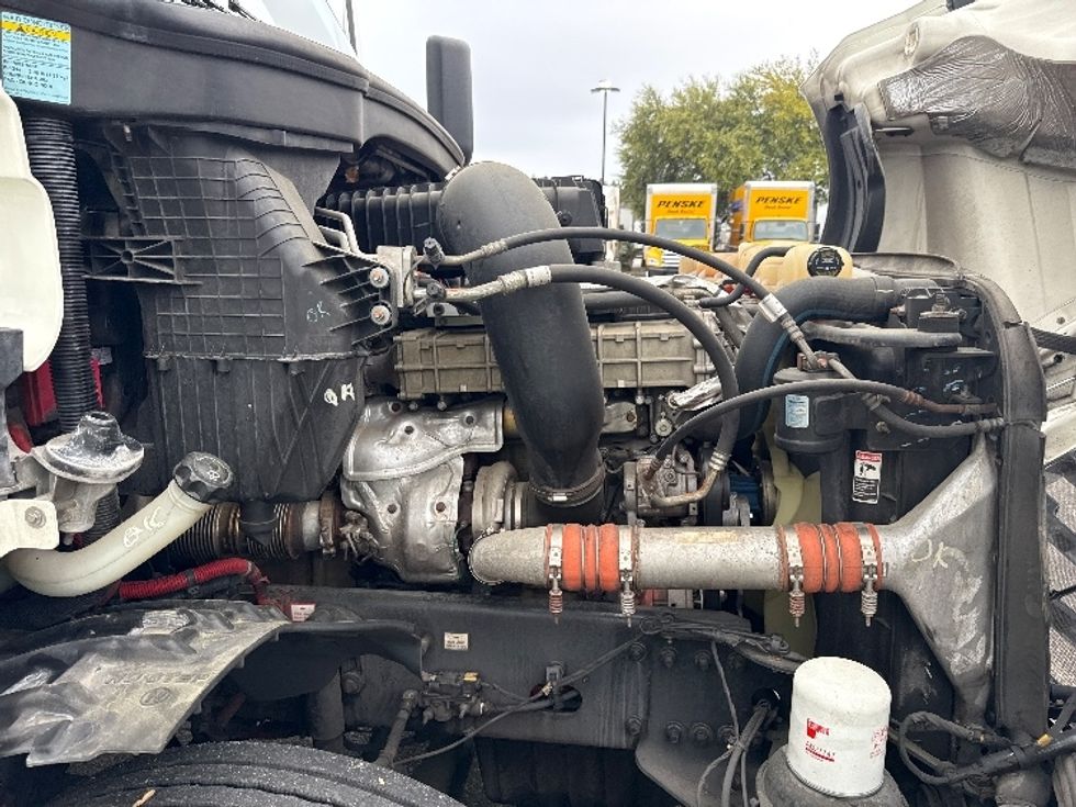 Day Cab Tractor-Heavy Duty Tractors-Freightliner-2019-T12664ST-Jacksonville-FL-580,762\n\t\tmiles-$ 30,250 - Image 15