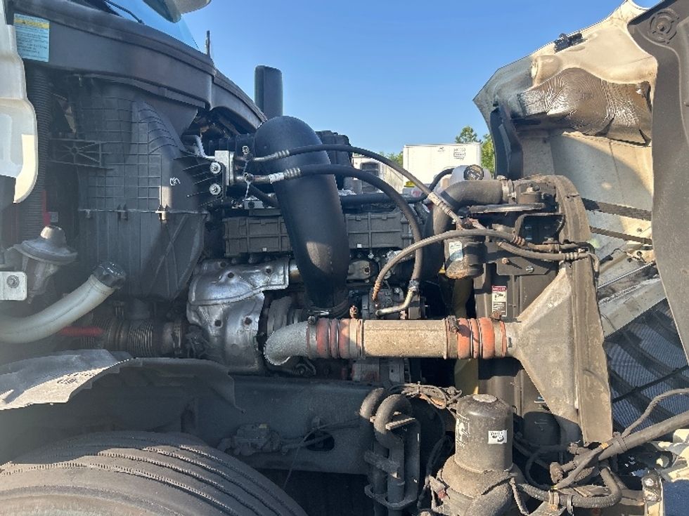 Day Cab Tractor-Heavy Duty Tractors-Freightliner-2019-T12664ST-Jessup-MD-483,269\n\t\tmiles-$ 41,000 - Image 15