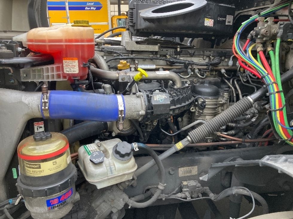 Day Cab Tractor-Heavy Duty Tractors-Freightliner-2019-T12664ST-Jessup-MD-505,206\n\t\tmiles-$ 43,750 - Image 16