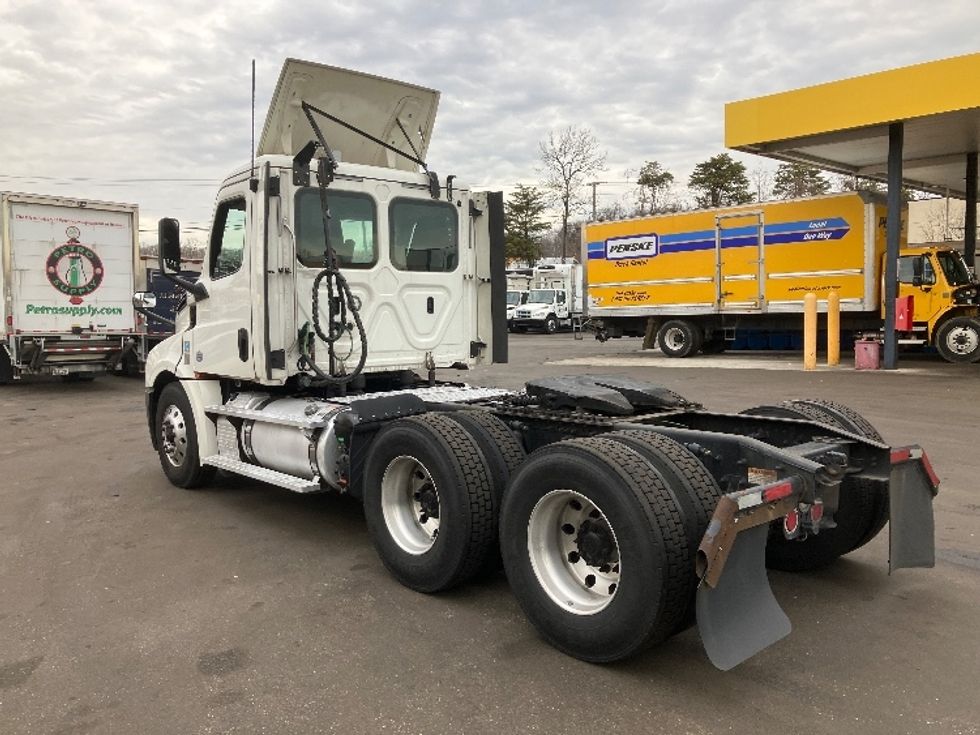 Day Cab Tractor-Heavy Duty Tractors-Freightliner-2019-T12664ST-Jessup-MD-505,206\n\t\tmiles-$ 43,750 - Image 5