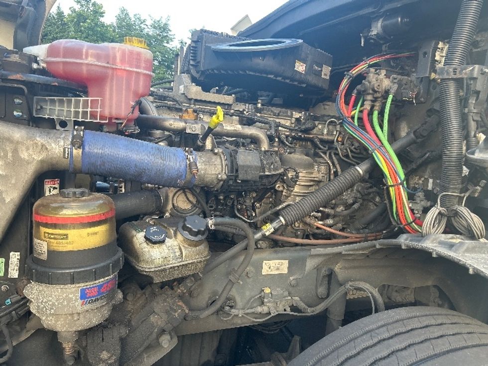Day Cab Tractor-Heavy Duty Tractors-Freightliner-2019-T12664ST-Jessup-MD-520,344\n\t\tmiles-$ 34,750 - Image 16