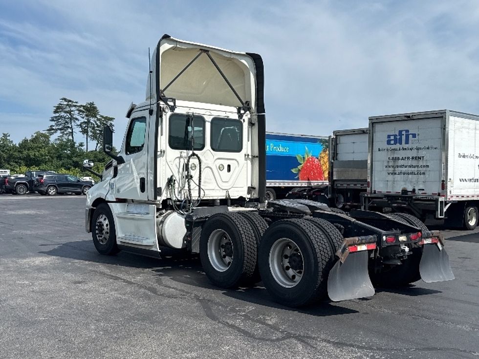 Day Cab Tractor-Heavy Duty Tractors-Freightliner-2019-T12664ST-Jessup-MD-522,781\n\t\tmiles-$ 34,750 - Image 5
