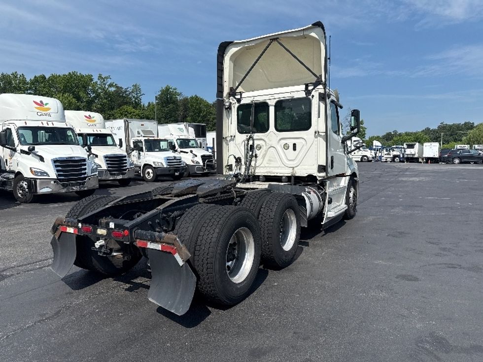 Day Cab Tractor-Heavy Duty Tractors-Freightliner-2019-T12664ST-Jessup-MD-522,781\n\t\tmiles-$ 34,750 - Image 7