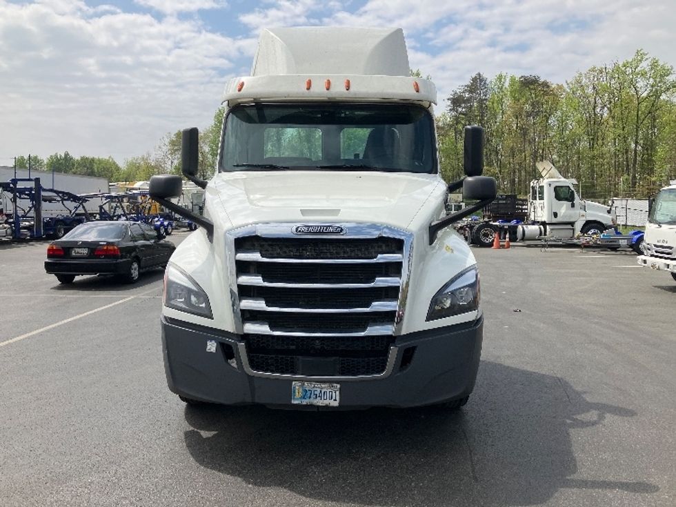 Day Cab Tractor-Heavy Duty Tractors-Freightliner-2019-T12664ST-Jessup-MD-551,781\n\t\tmiles-$ 37,750 - Image 2