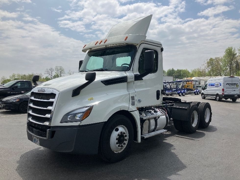 Day Cab Tractor-Heavy Duty Tractors-Freightliner-2019-T12664ST-Jessup-MD-551,781\n\t\tmiles-$ 37,750 - Image 3