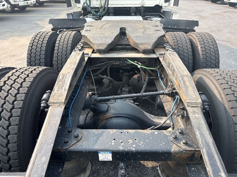 Day Cab Tractor-Heavy Duty Tractors-Freightliner-2019-T12664ST-Jessup-MD-564,452\n\t\tmiles-$ 33,250 - Image 6