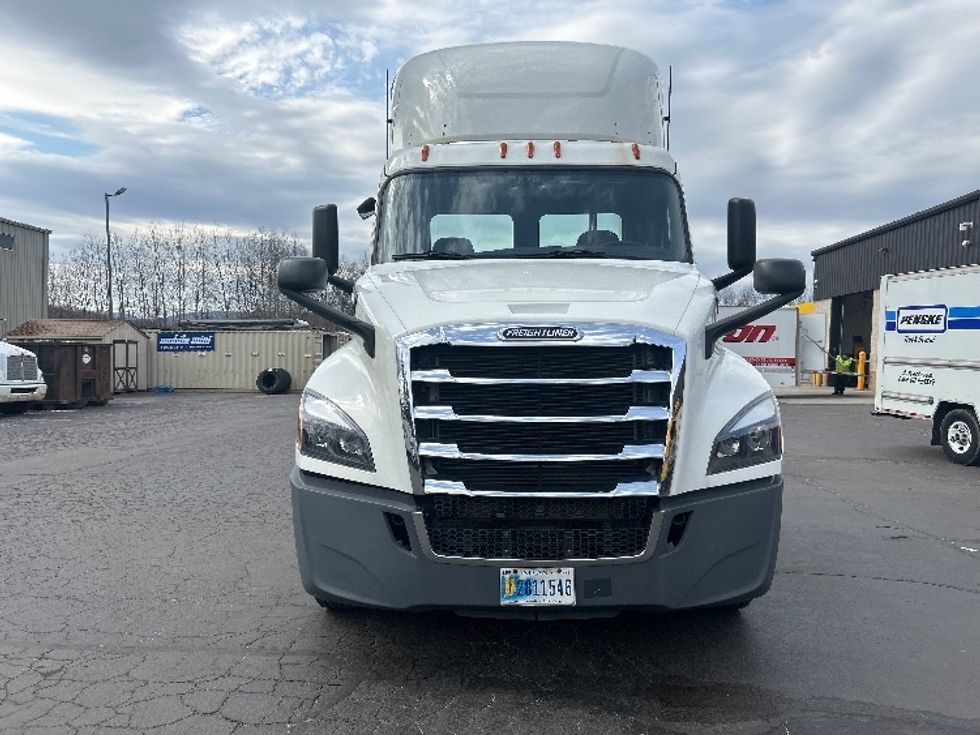 Day Cab Tractor-Heavy Duty Tractors-Freightliner-2019-T12664ST-Jessup-PA-256,175\n\t\tmiles-$ 48,500 - Image 2