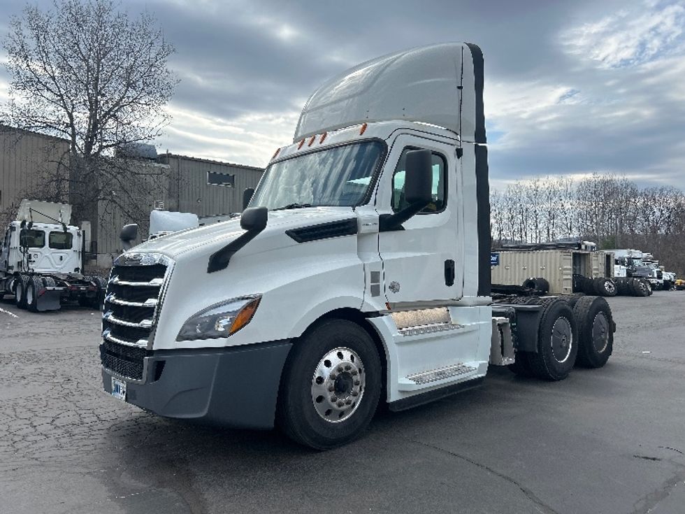 Day Cab Tractor-Heavy Duty Tractors-Freightliner-2019-T12664ST-Jessup-PA-256,175\n\t\tmiles-$ 48,500 - Image 3