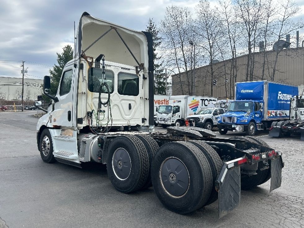 Day Cab Tractor-Heavy Duty Tractors-Freightliner-2019-T12664ST-Jessup-PA-256,175\n\t\tmiles-$ 48,500 - Image 5