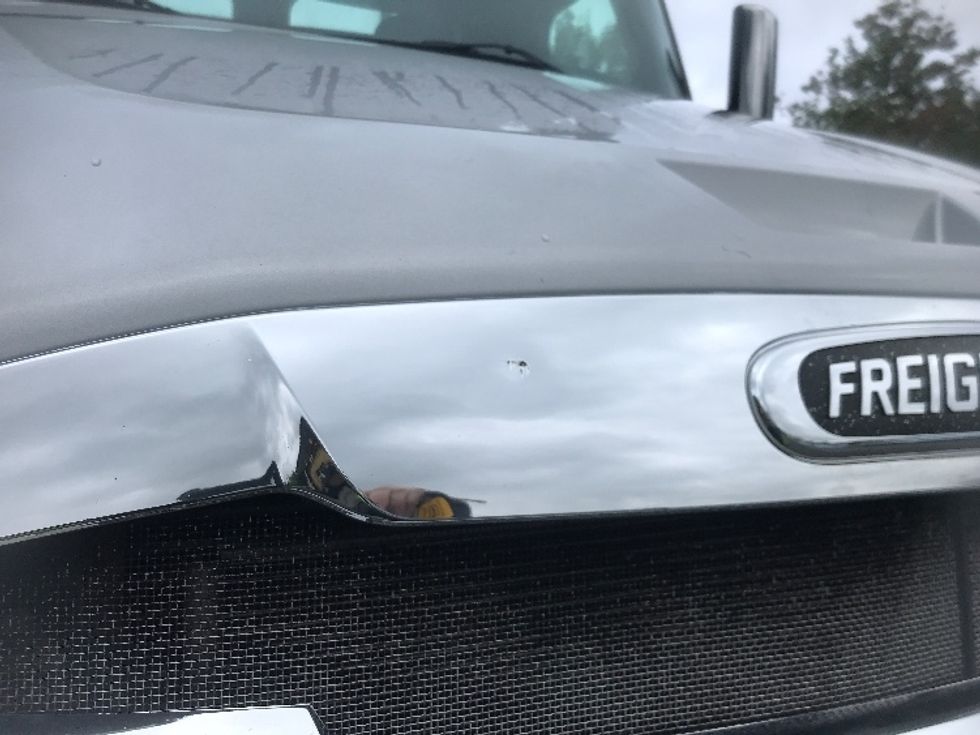 Day Cab Tractor-Heavy Duty Tractors-Freightliner-2019-T12664ST-Jessup-PA-384,004\n\t\tmiles-$ 51,750 - Image 18