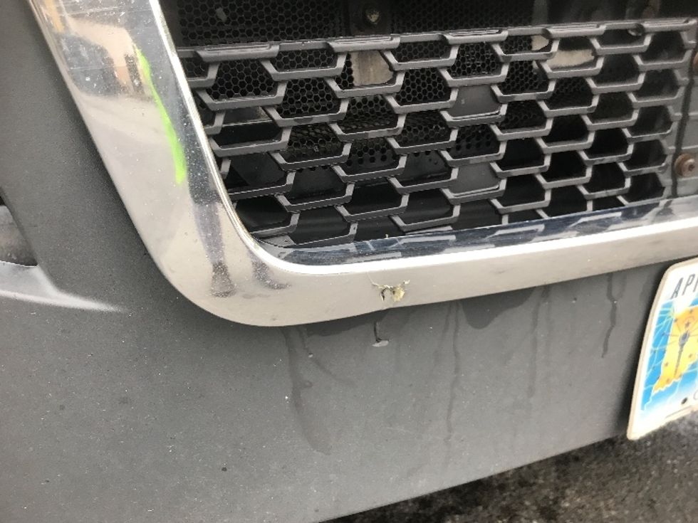 Day Cab Tractor-Heavy Duty Tractors-Freightliner-2019-T12664ST-Jessup-PA-384,004\n\t\tmiles-$ 51,750 - Image 19