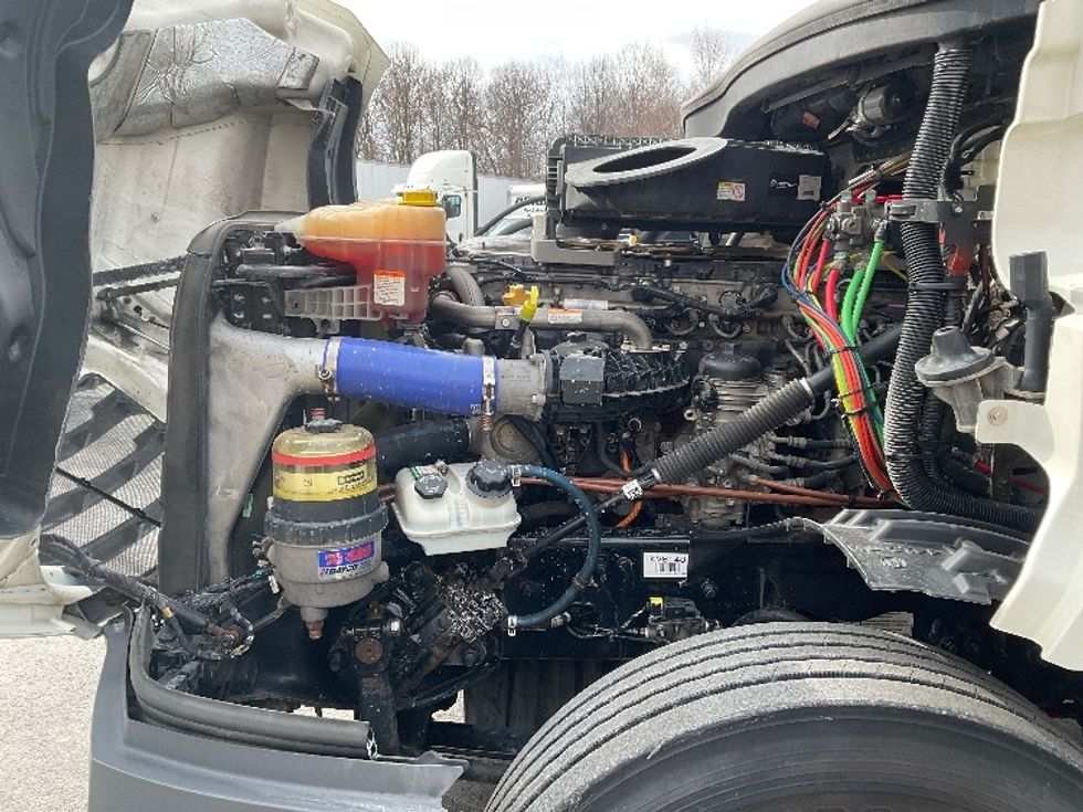 Day Cab Tractor-Heavy Duty Tractors-Freightliner-2019-T12664ST-Jessup-PA-514,904\n\t\tmiles-$ 42,500 - Image 16