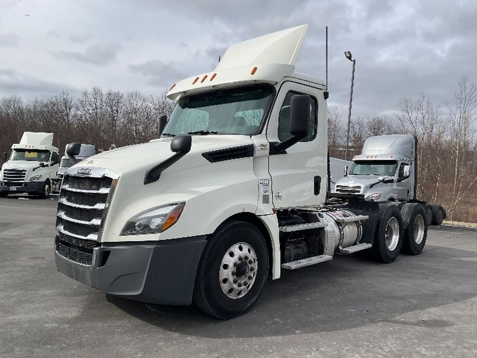 Day Cab Tractor-Heavy Duty Tractors-Freightliner-2019-T12664ST-Jessup-PA-514,904\n\t\tmiles-$ 42,500 - Image 3