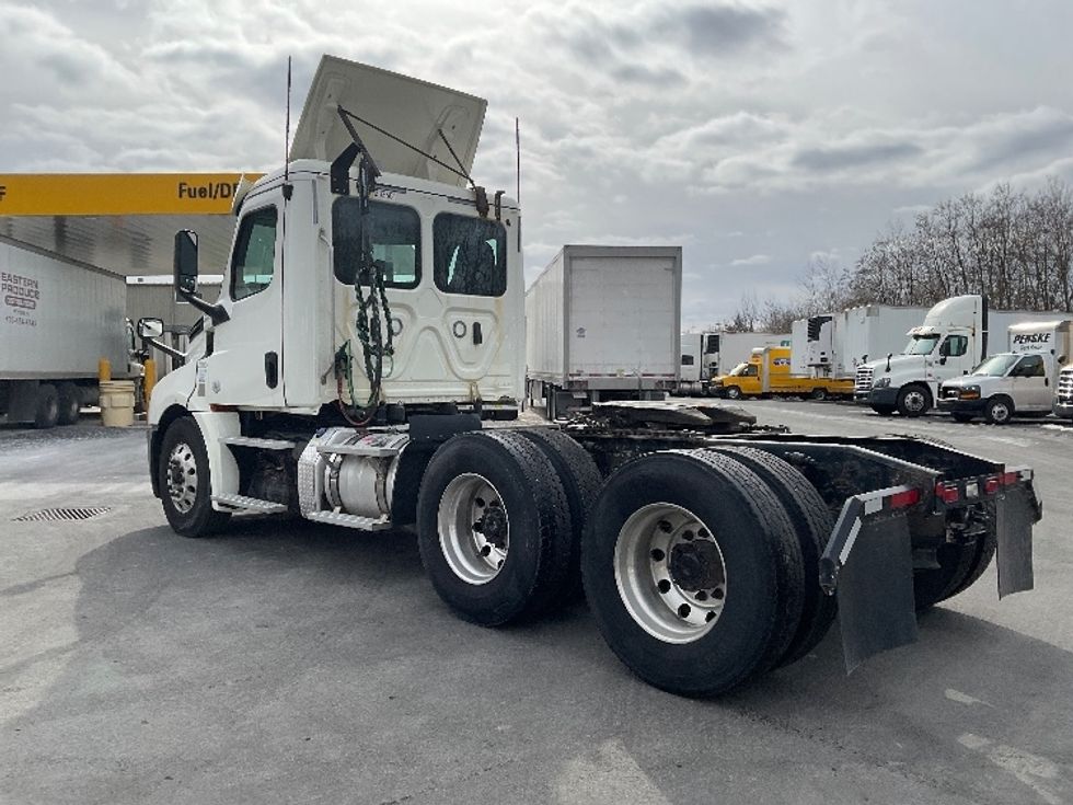 Day Cab Tractor-Heavy Duty Tractors-Freightliner-2019-T12664ST-Jessup-PA-514,904\n\t\tmiles-$ 42,500 - Image 5
