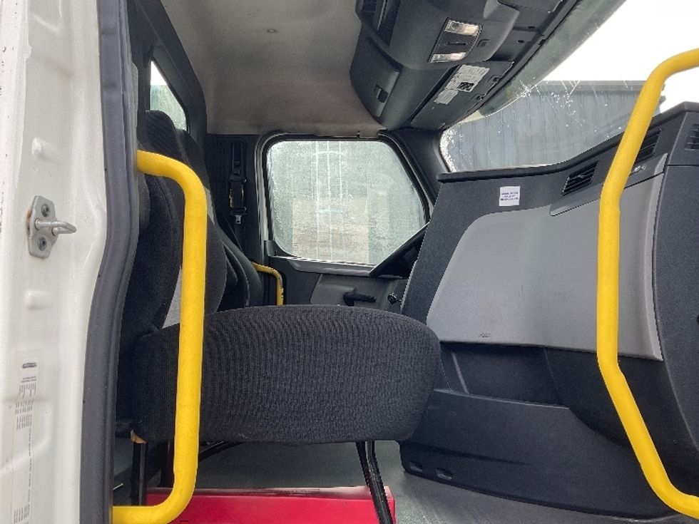 Day Cab Tractor-Heavy Duty Tractors-Freightliner-2019-T12664ST-Jessup-PA-562,758\n\t\tmiles-$ 38,250 - Image 13