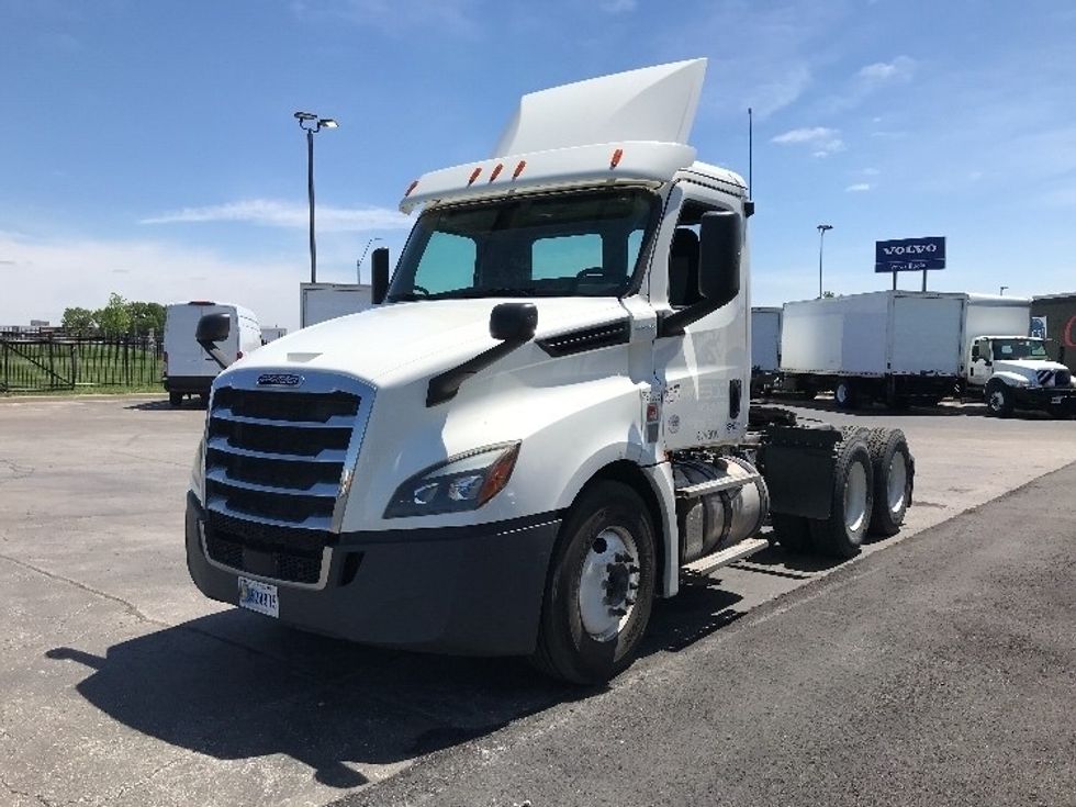 Day Cab Tractor-Heavy Duty Tractors-Freightliner-2019-T12664ST-Kansas City-MO-250,723\n\t\tmiles-$ 52,000 - Image 3