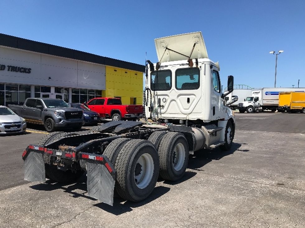 Day Cab Tractor-Heavy Duty Tractors-Freightliner-2019-T12664ST-Kansas City-MO-250,723\n\t\tmiles-$ 52,000 - Image 7