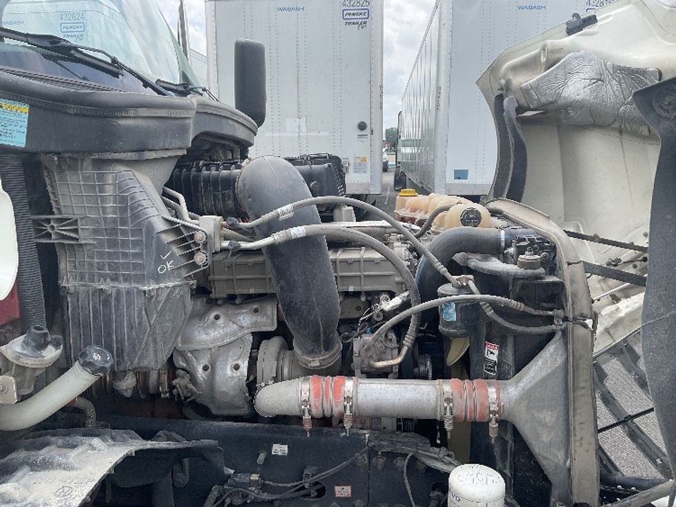 Day Cab Tractor-Heavy Duty Tractors-Freightliner-2019-T12664ST-Kansas City-MO-273,787\n\t\tmiles-$ 52,500 - Image 15