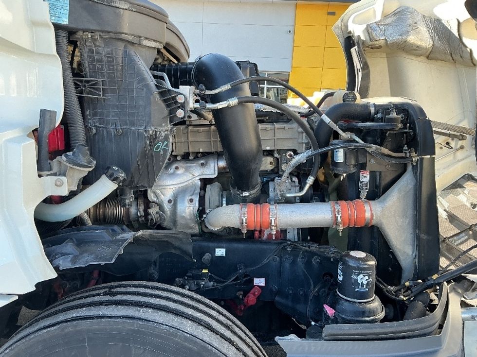 Day Cab Tractor-Heavy Duty Tractors-Freightliner-2019-T12664ST-Kansas City-MO-300,214\n\t\tmiles-$ 50,000 - Image 15