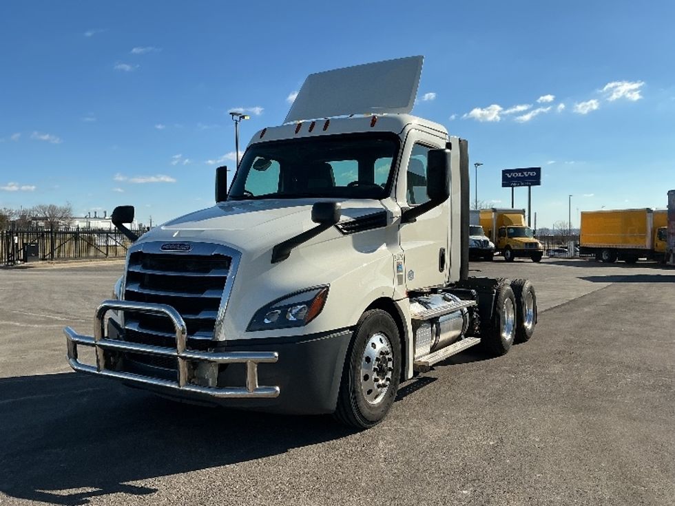 Day Cab Tractor-Heavy Duty Tractors-Freightliner-2019-T12664ST-Kansas City-MO-300,214\n\t\tmiles-$ 50,000 - Image 3