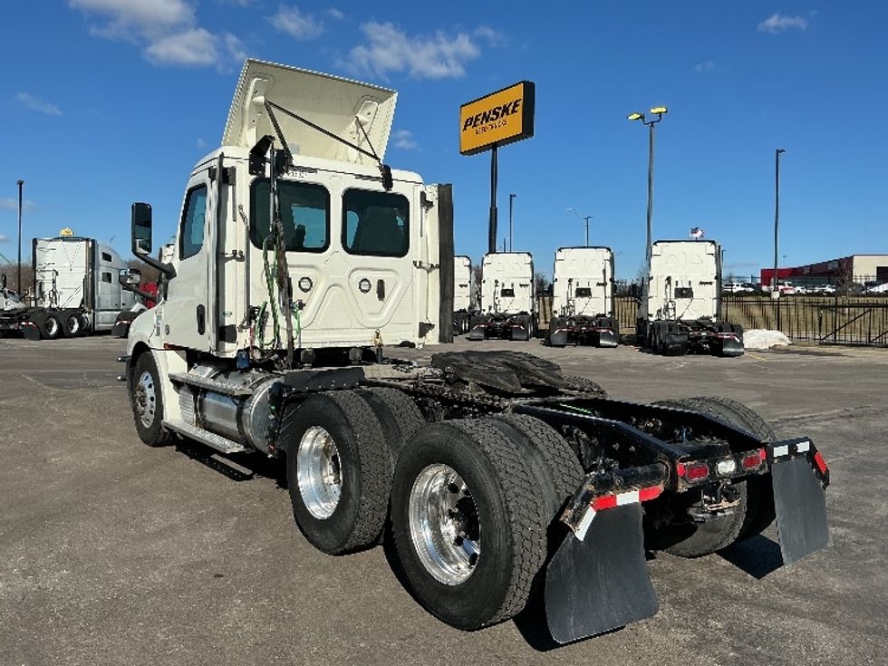 Day Cab Tractor-Heavy Duty Tractors-Freightliner-2019-T12664ST-Kansas City-MO-300,214\n\t\tmiles-$ 50,000 - Image 5