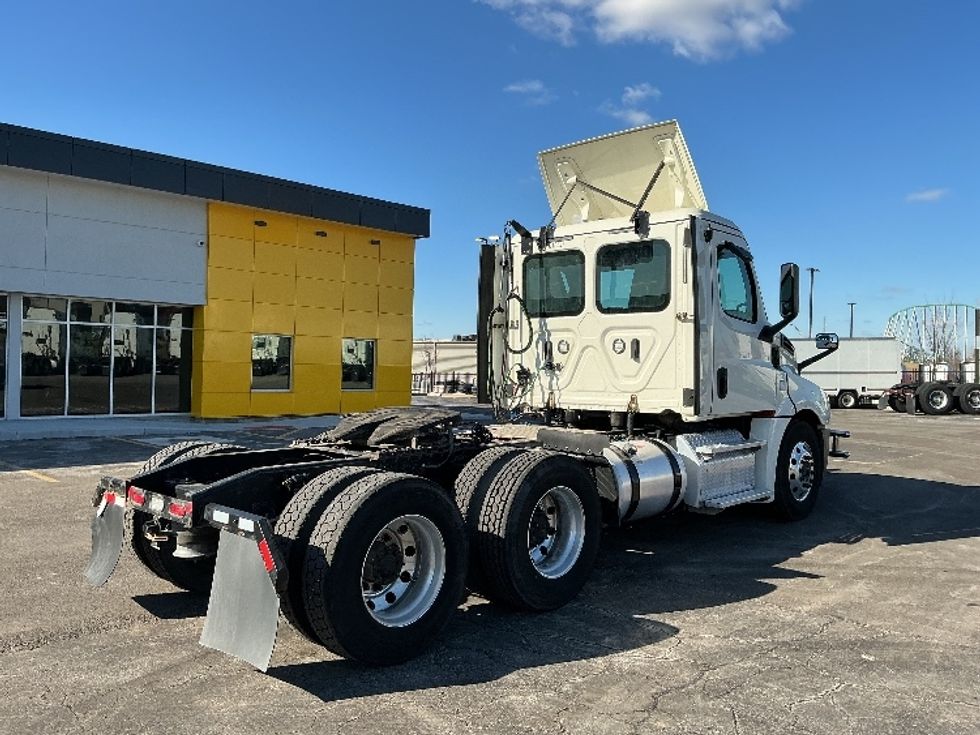 Day Cab Tractor-Heavy Duty Tractors-Freightliner-2019-T12664ST-Kansas City-MO-300,214\n\t\tmiles-$ 50,000 - Image 7