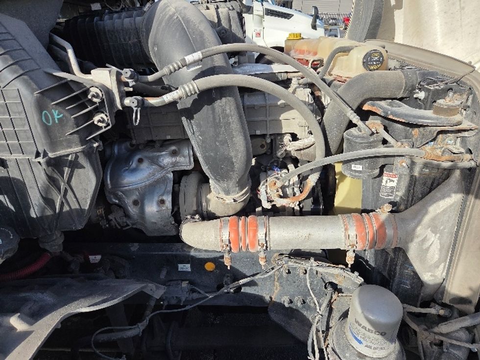 Day Cab Tractor-Heavy Duty Tractors-Freightliner-2019-T12664ST-Kansas City-MO-359,911\n\t\tmiles-$ 46,500 - Image 15