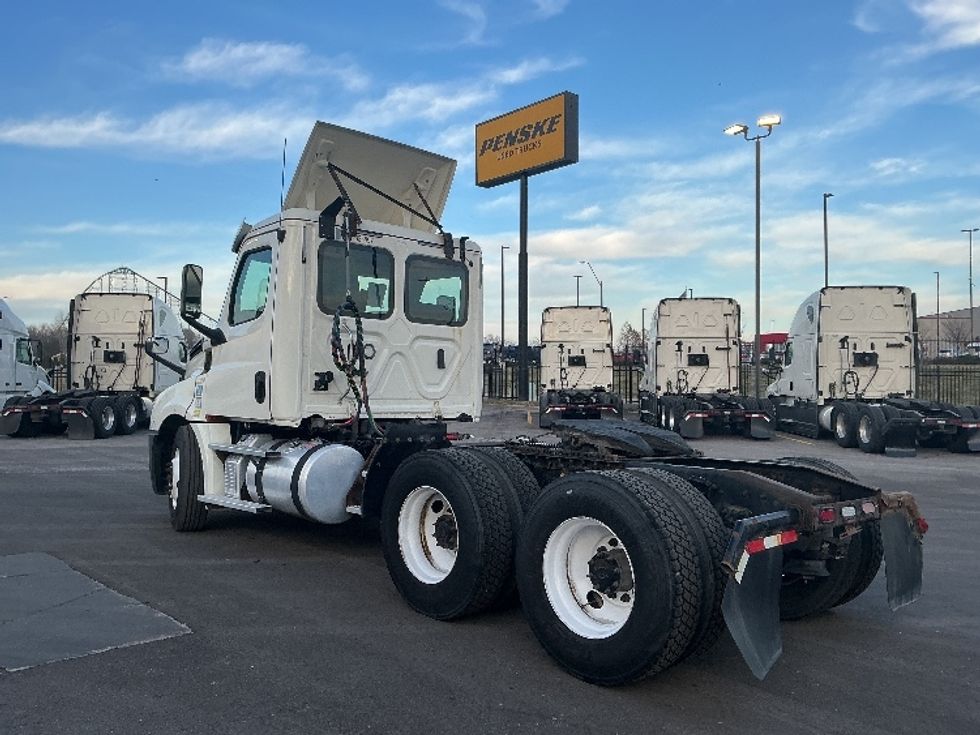 Day Cab Tractor-Heavy Duty Tractors-Freightliner-2019-T12664ST-Kansas City-MO-359,911\n\t\tmiles-$ 46,500 - Image 5