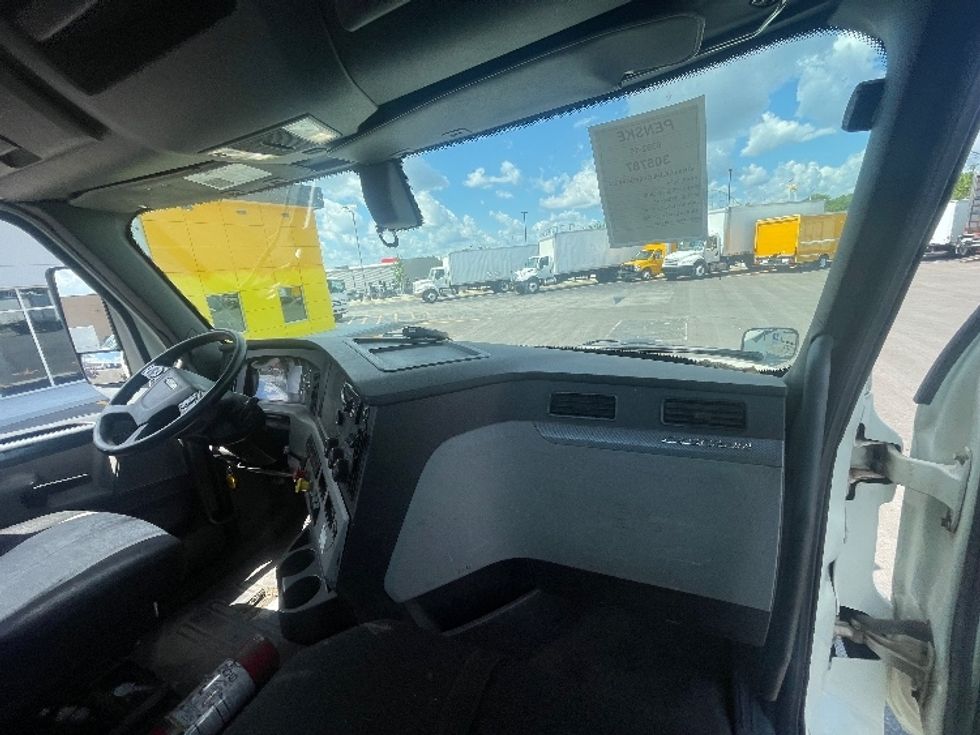 Day Cab Tractor-Heavy Duty Tractors-Freightliner-2019-T12664ST-Kansas City-MO-372,906\n\t\tmiles-$ 49,500 - Image 13