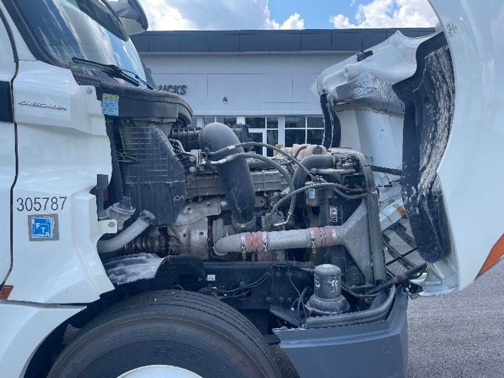 Day Cab Tractor-Heavy Duty Tractors-Freightliner-2019-T12664ST-Kansas City-MO-372,906\n\t\tmiles-$ 49,500 - Image 15