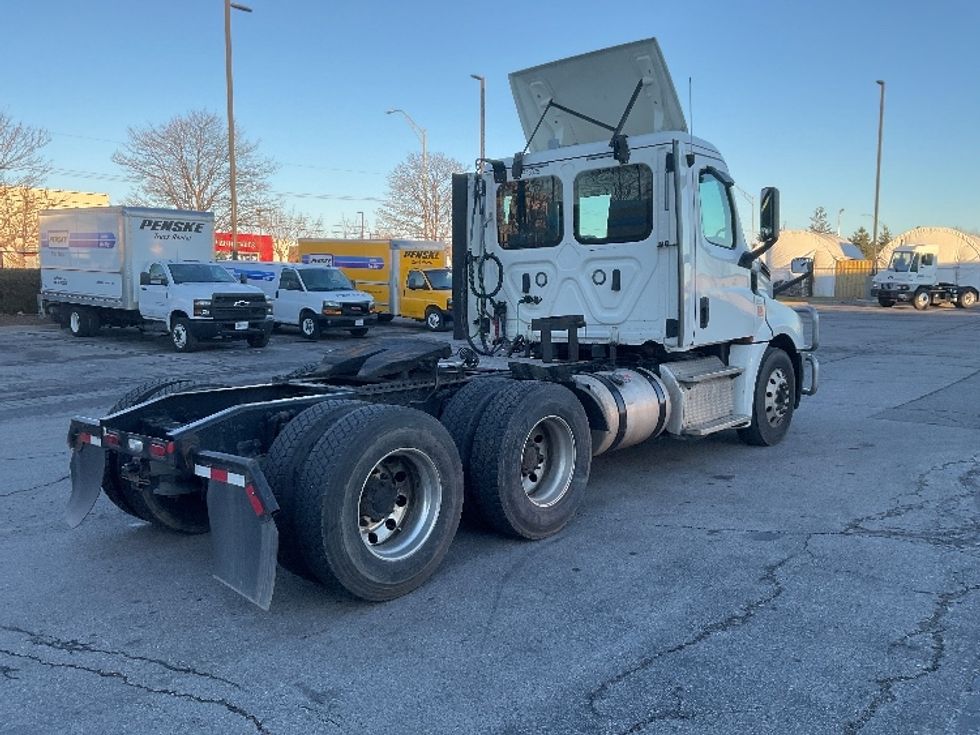 Day Cab Tractor-Heavy Duty Tractors-Freightliner-2019-T12664ST-Kansas City-MO-393,251\n\t\tmiles-$ 47,000 - Image 7
