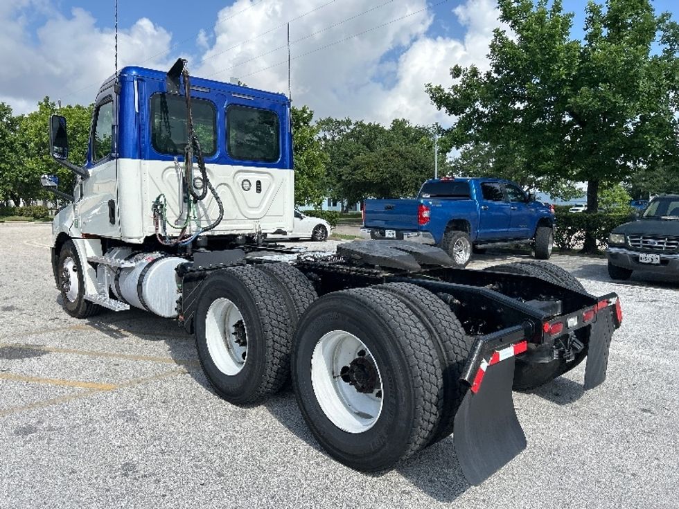 Day Cab Tractor-Heavy Duty Tractors-Freightliner-2019-T12664ST-Katy-TX-350,213\n\t\tmiles-$ 41,500 - Image 5