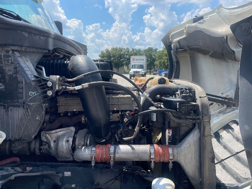 Day Cab Tractor-Heavy Duty Tractors-Freightliner-2019-T12664ST-Katy-TX-447,540\n\t\tmiles-$ 43,000 - Image 13