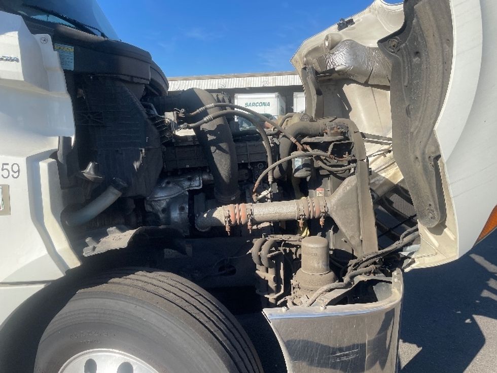 Day Cab Tractor-Heavy Duty Tractors-Freightliner-2019-T12664ST-Kearny-NJ-195,756\n\t\tmiles-$ 66,750 - Image 15