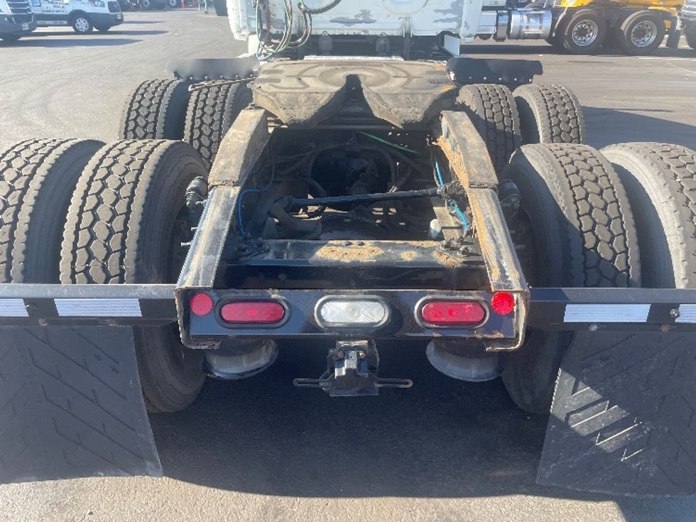 Day Cab Tractor-Heavy Duty Tractors-Freightliner-2019-T12664ST-Kearny-NJ-213,186\n\t\tmiles-$ 38,750 - Image 7