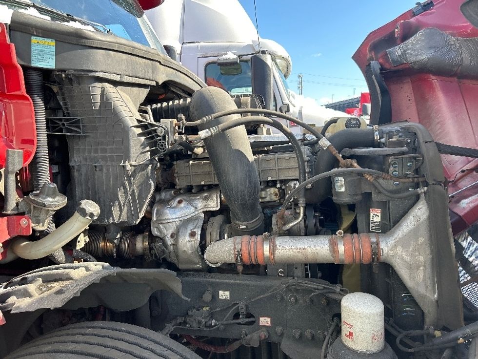 Day Cab Tractor-Heavy Duty Tractors-Freightliner-2019-T12664ST-Kearny-NJ-240,716\n\t\tmiles-$ 55,000 - Image 13