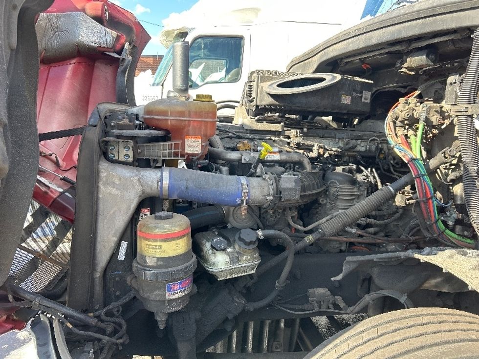 Day Cab Tractor-Heavy Duty Tractors-Freightliner-2019-T12664ST-Kearny-NJ-240,716\n\t\tmiles-$ 55,000 - Image 14