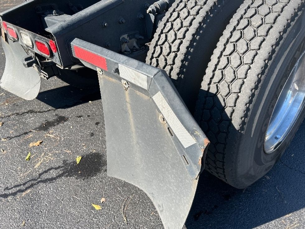 Day Cab Tractor-Heavy Duty Tractors-Freightliner-2019-T12664ST-Kennesaw-GA-506,046\n\t\tmiles-$ 40,250 - Image 18