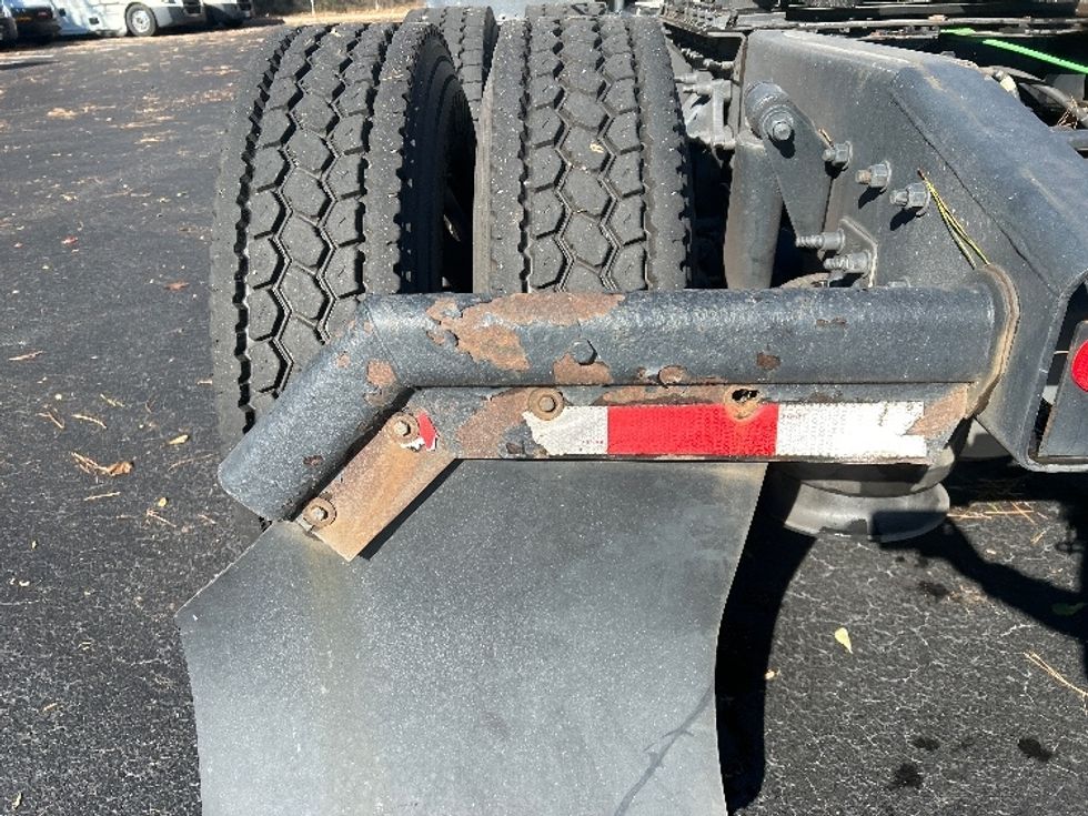 Day Cab Tractor-Heavy Duty Tractors-Freightliner-2019-T12664ST-Kennesaw-GA-506,046\n\t\tmiles-$ 40,250 - Image 19